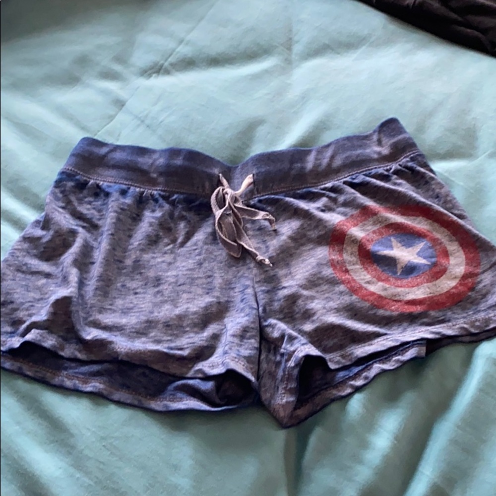 Marvel shorts small Captain America